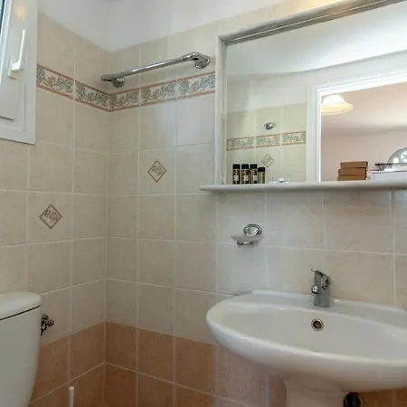 アパート Esperides